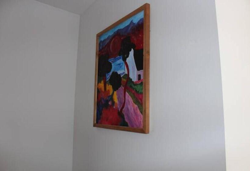 اتاق استاندارد, La Tour Gregoire