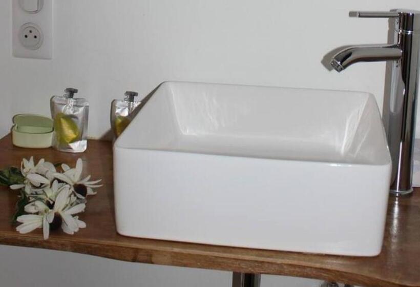 اتاق استاندارد, La Tour Gregoire