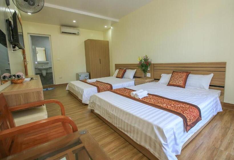 اتاق خانوادگی با چشمانداز کوه, Cat Ba Green