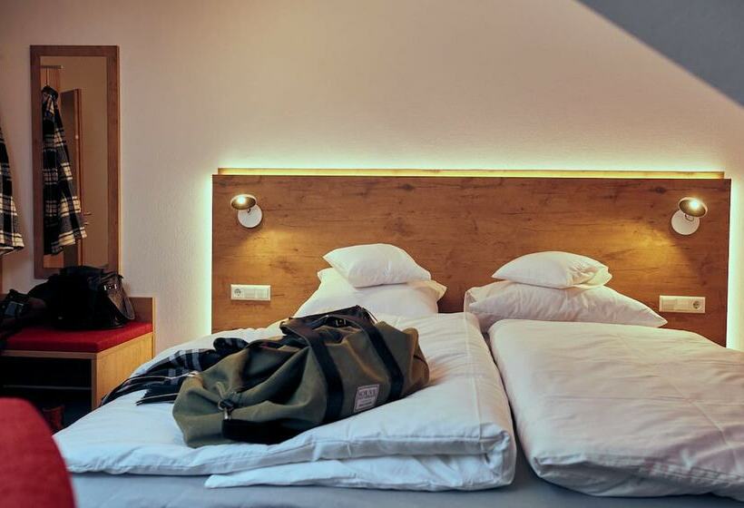 Номер Superior, Die Burg