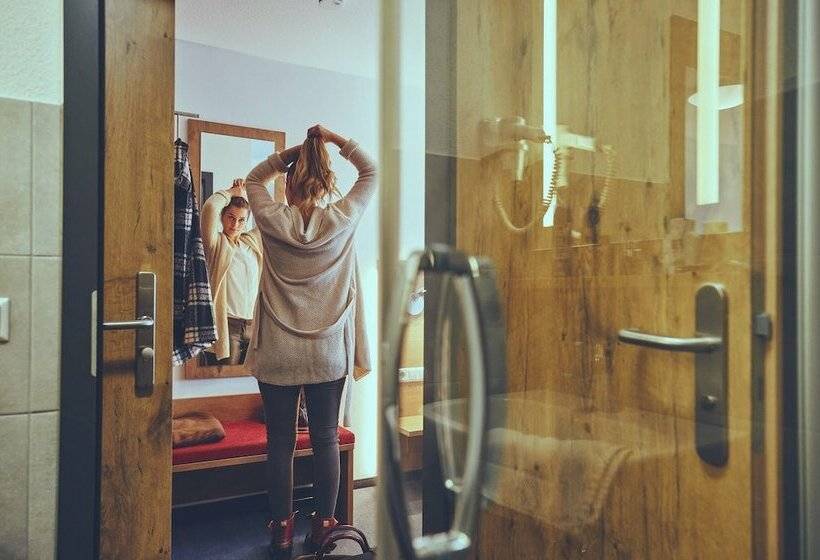 Номер Superior, Die Burg