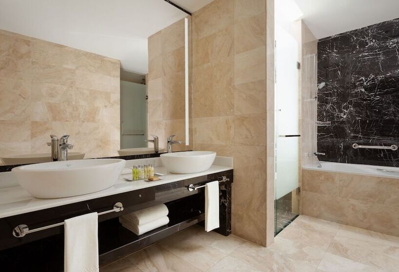 سوییت اجرایی, Hilton Astana