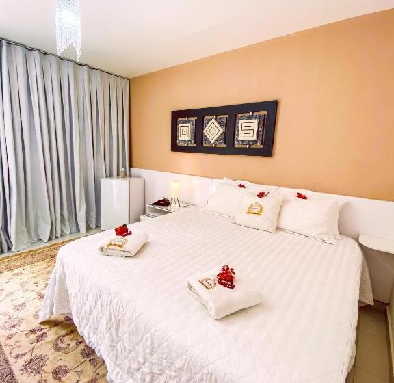 Семейный Номер, Boutique Coração Aberto