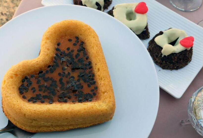 Семейный Номер, Boutique Coração Aberto