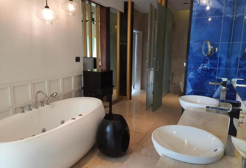 סוויטה עם בריכה, Azaya Beach Resort Goa