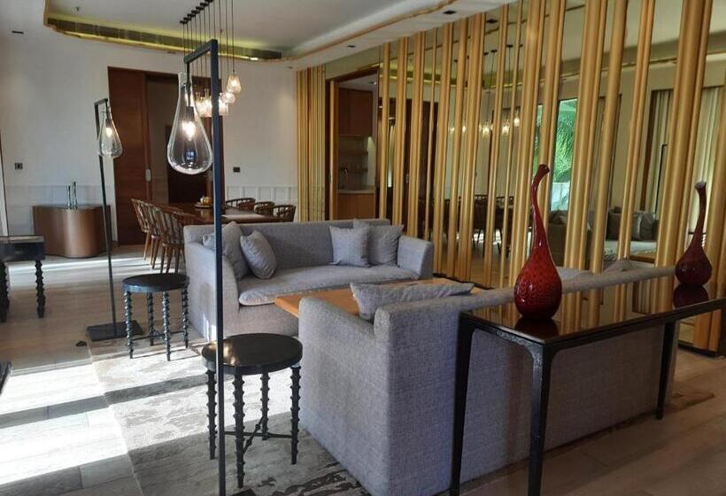 סוויטה עם בריכה, Azaya Beach Resort Goa