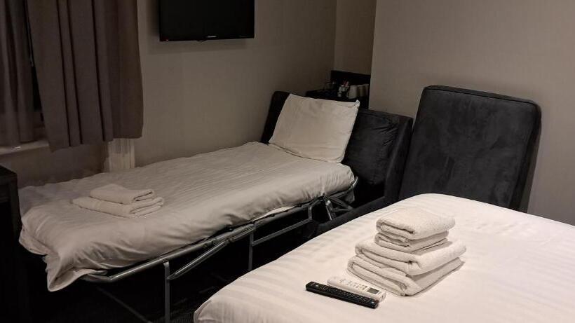 חדר דלוקס לשלושה, The Duke Rooms London