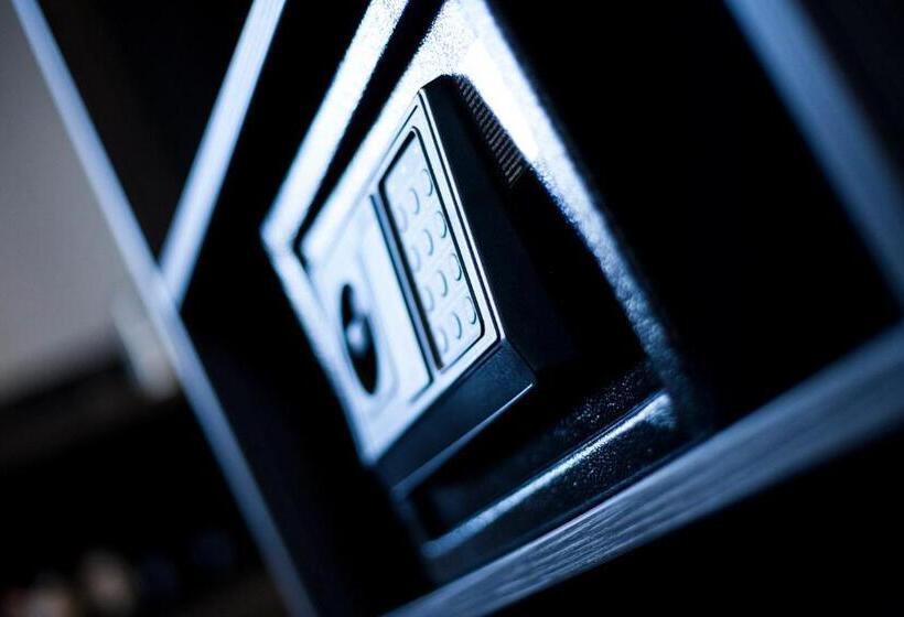 חדר דלוקס, The Duke Rooms London