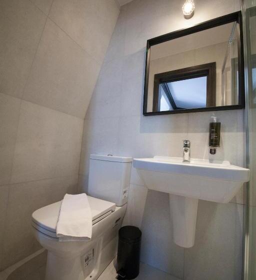 חדר דלוקס, The Duke Rooms London