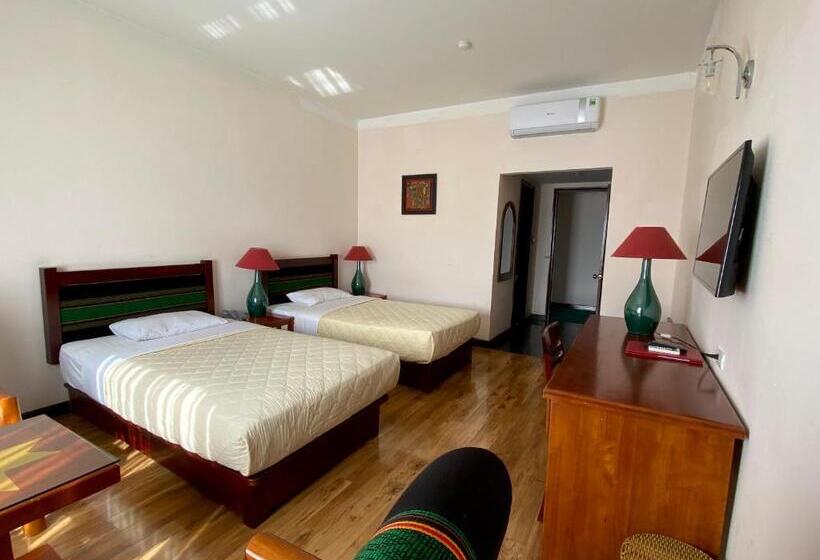 اتاق سوپریور, Dam San