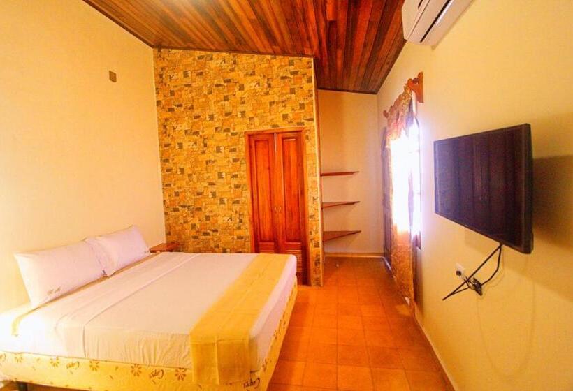 سوییت لوکس, Mirna & Oct