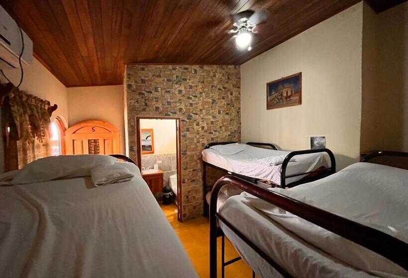 تختخواب در اتاق مشترک, Mirna & Oct