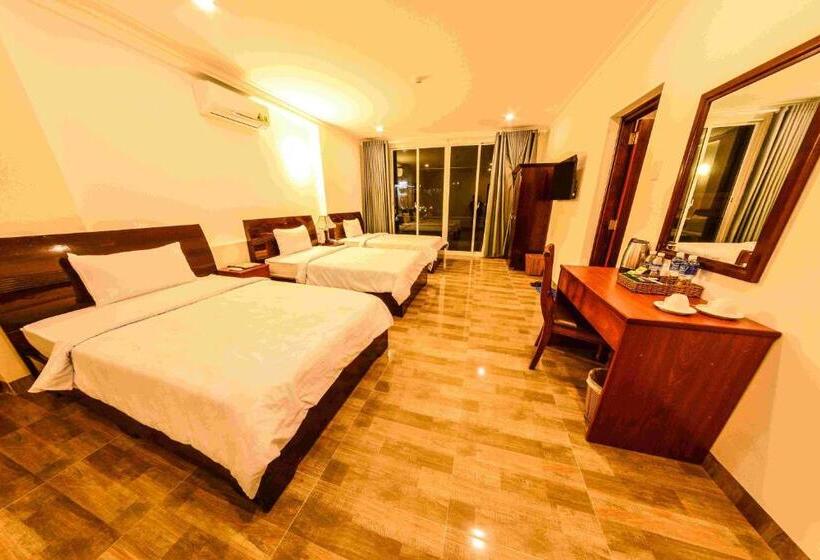 اتاق سوپریور سه تخته, Sunny