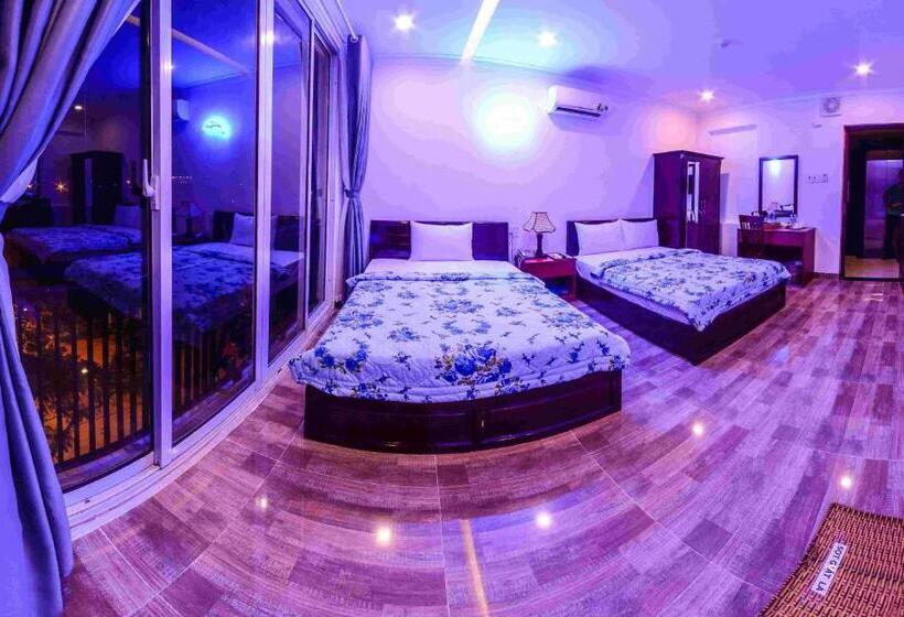 اتاق لوکس چهار تخته, Sunny