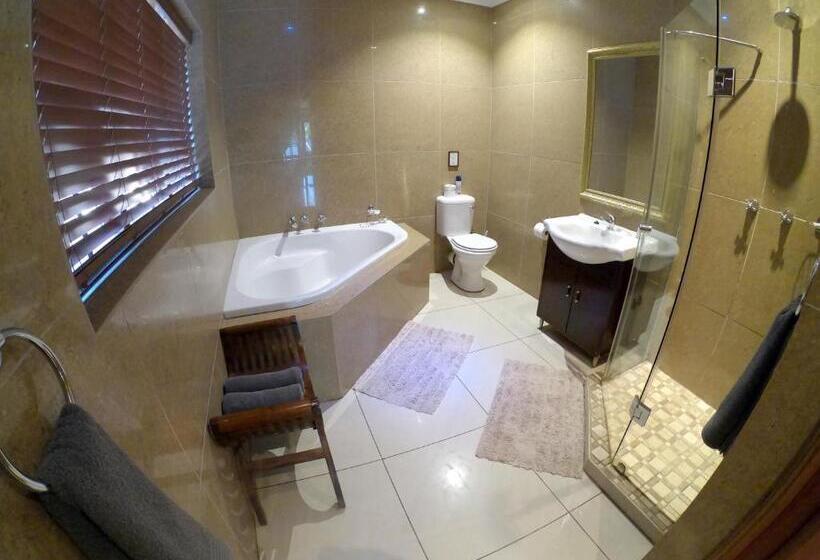 غرفة قياسية, Tuskers Bush Lodge B&b