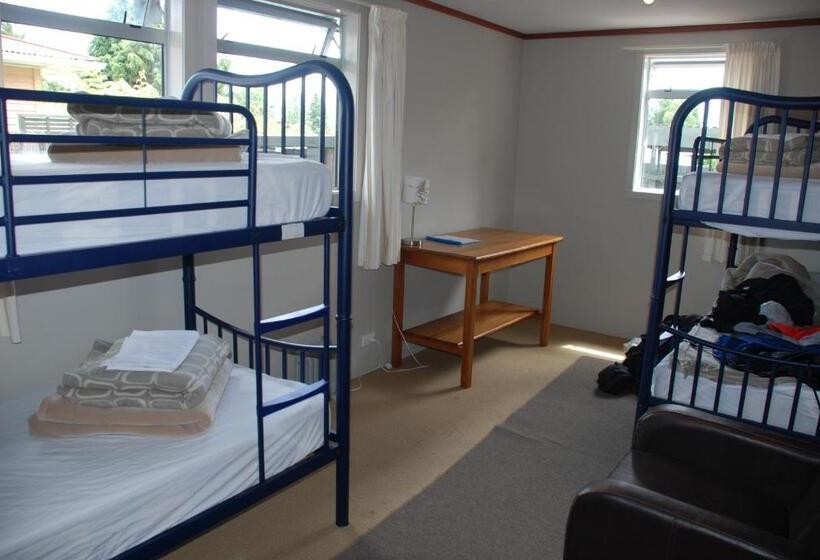 מיטה בחדר משותף, Riverstone Lodge