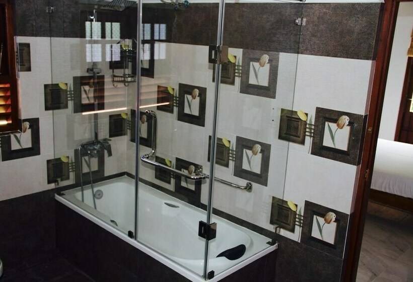 חדר סטנדרט לשלושה, Slightly Chilled Forest Villa