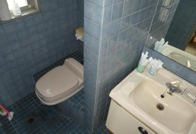 غرفة قياسية رباعية, Business Hotel Minshuku Minato