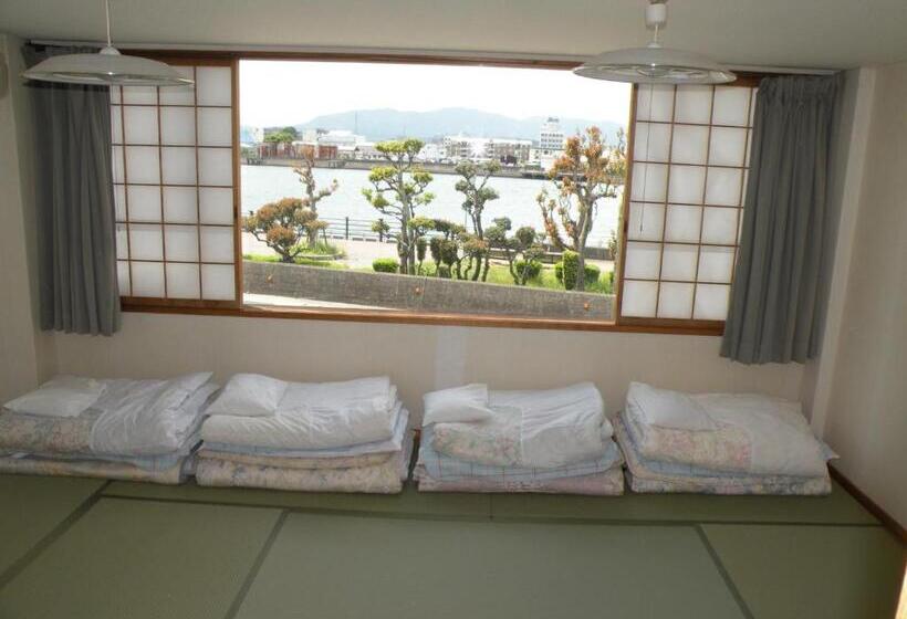 غرفة قياسية رباعية, Business Hotel Minshuku Minato