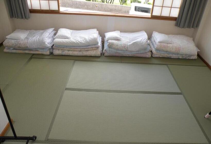 غرفة قياسية رباعية, Business Hotel Minshuku Minato