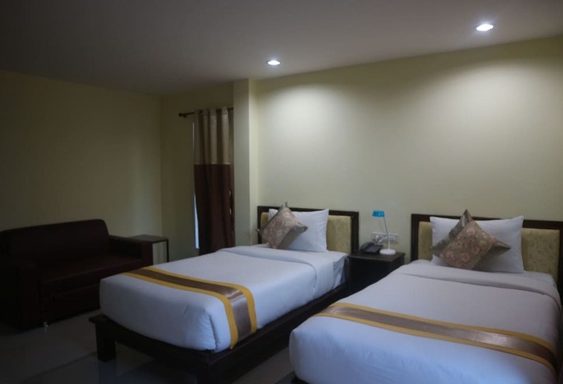 디럭스 룸, Anyavee Nam Mao Beach Resort