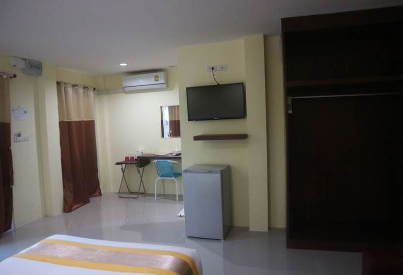 디럭스 룸, Anyavee Nam Mao Beach Resort