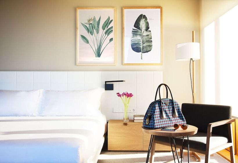 جناح جونيور مزوَّد بتراس, Arima & Spa   Small Luxury Hotels