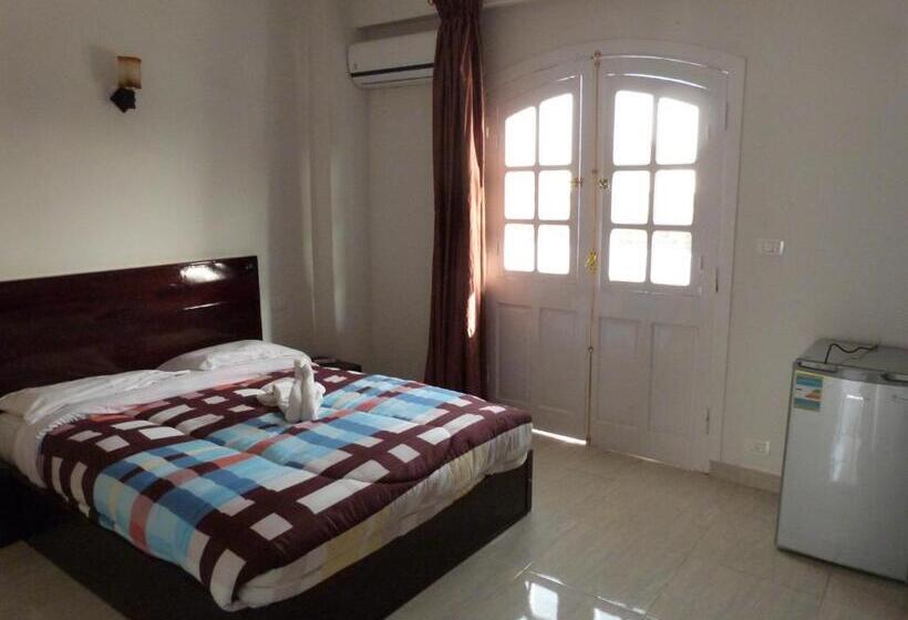 اتاق اکونومی, Gold Ibis