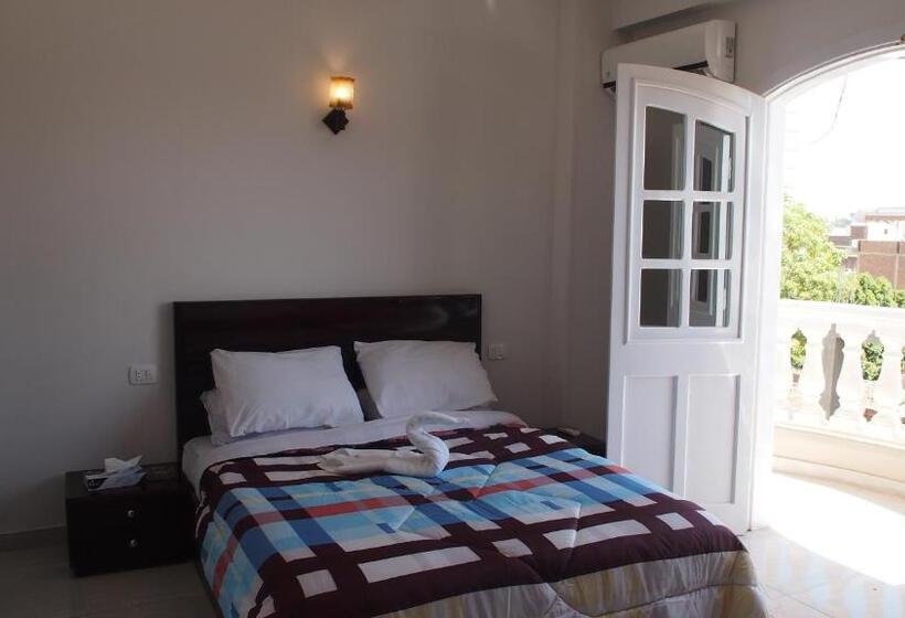 اتاق اکونومی, Gold Ibis