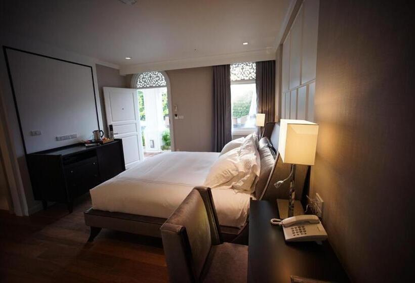 套房, Nirvanan House