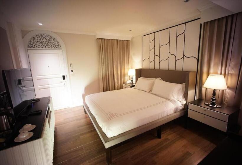 经典套房, Nirvanan House