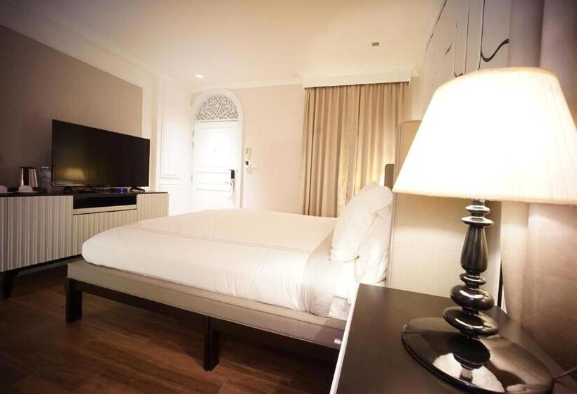 クラシックスイート, Nirvanan House