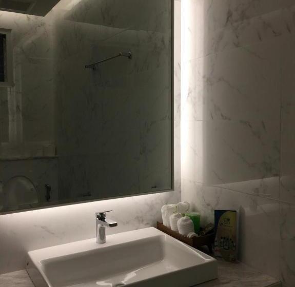 带2个卧室的套房, Nirvanan House