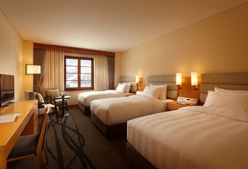 غرفة سوبيريور ثلاثية, Lotte Arai Resort