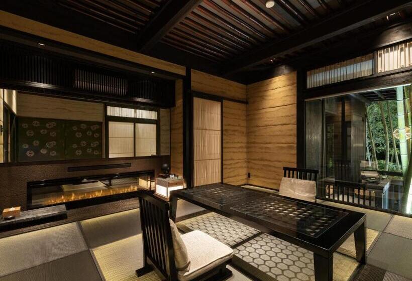 جناح سوبيريور, Hikyou Shirakawagensen Sansou Takefue