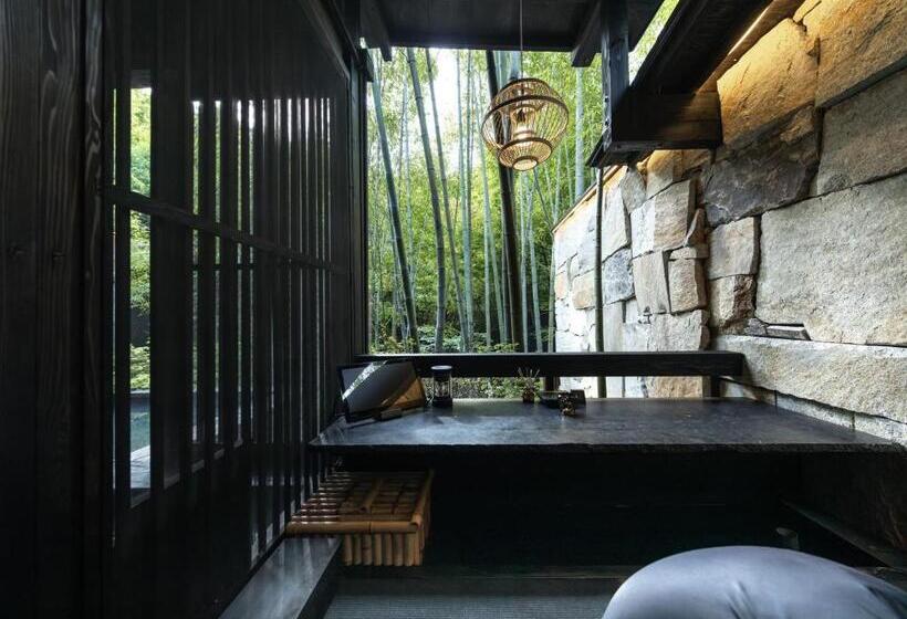 جناح سوبيريور, Hikyou Shirakawagensen Sansou Takefue