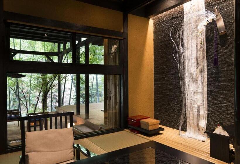 جناح سرير كينج, Hikyou Shirakawagensen Sansou Takefue