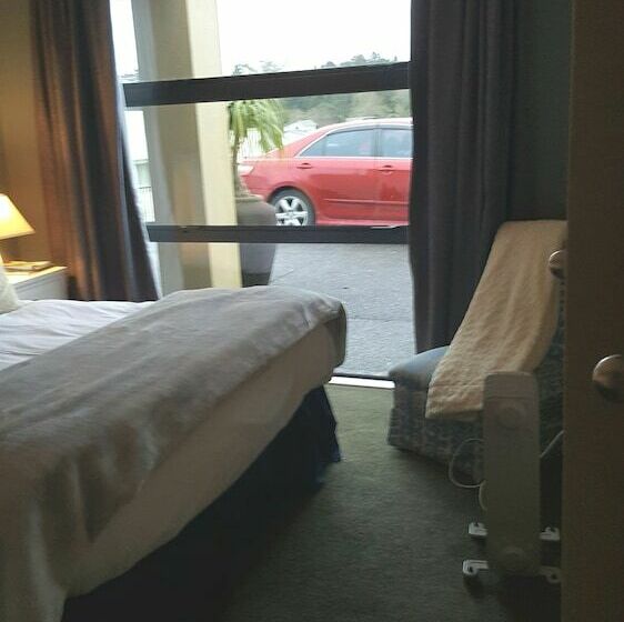 디럭스 룸, Heta Bed And Breakfast