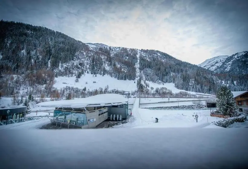 スタンダードトリプルルーム, Quality Hosts Arlberg Hotel Bergheim