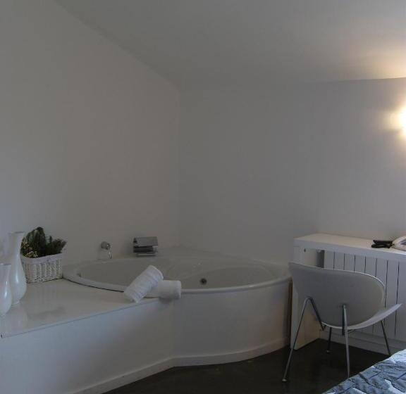 Номер Стандарт с Гидромассажем, Raimblanc