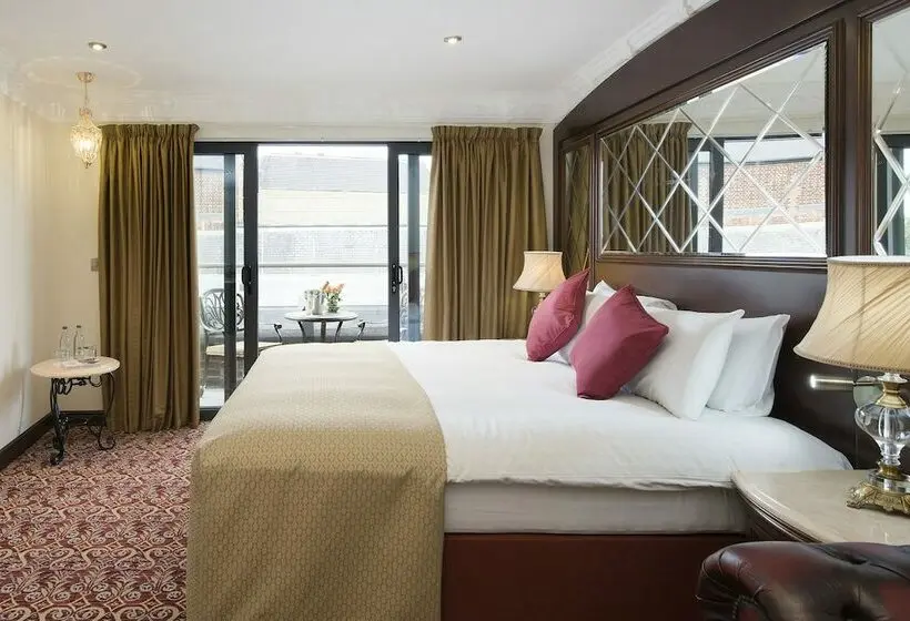 Superior Room with Terrace, The George Street