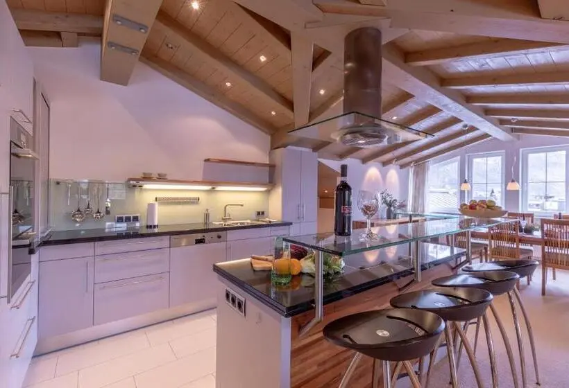 1ベッドルームのスーペリアアパートメント, Quality Hosts Arlberg Hotel Bergheim