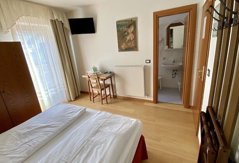 스탠다드 룸, Casteluce Hotel Funivie