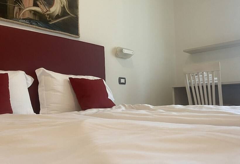 이코노미 룸, Casteluce Hotel Funivie