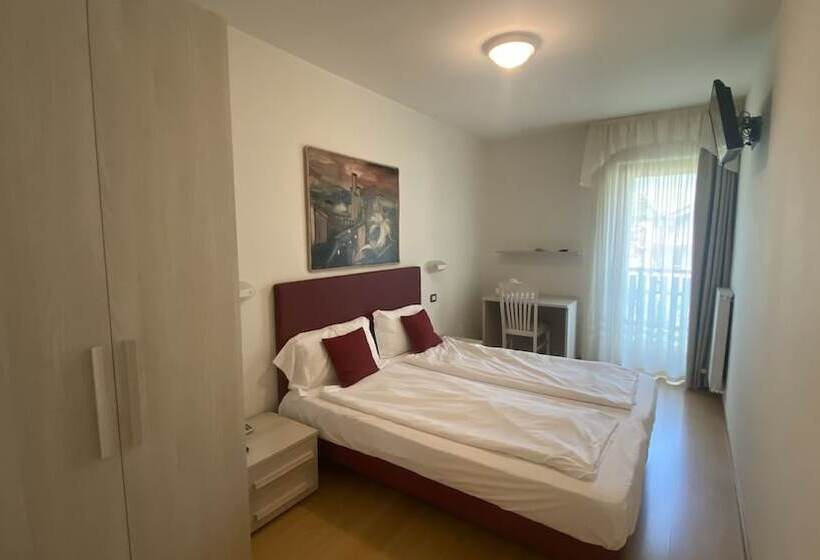 이코노미 룸, Casteluce Hotel Funivie