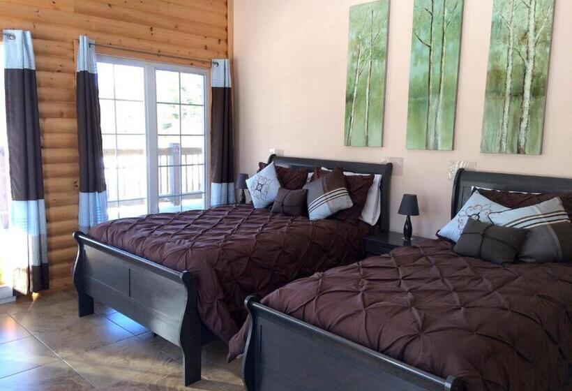 غرفة قياسية ثلاثية, Auberge La Tanière