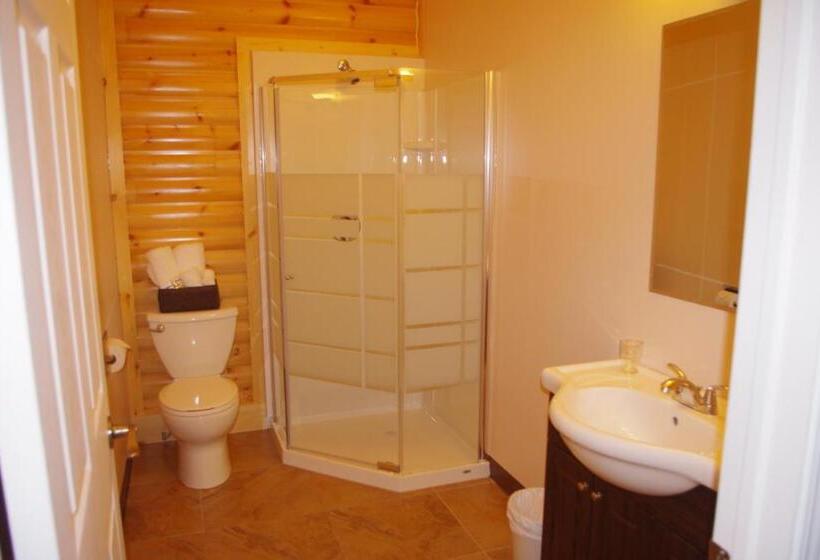 غرفة قياسية مطلّة علي البحيرة, Auberge La Tanière