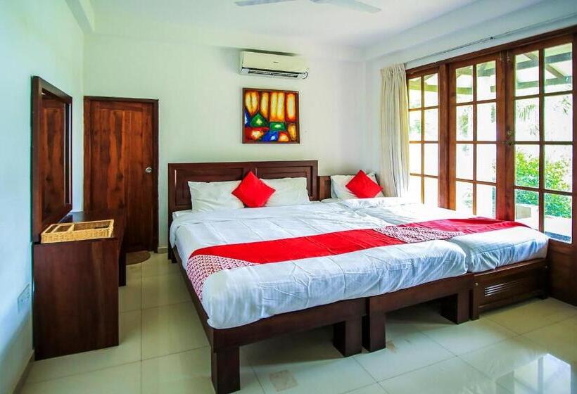 غرفة ديلوكس مطلّة علي البحر مزوَّدة بشُرفة, Bay Beach