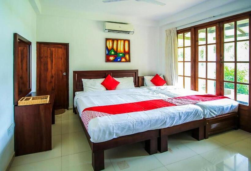 غرفة ديلوكس مطلّة علي البحر مزوَّدة بشُرفة, Bay Beach