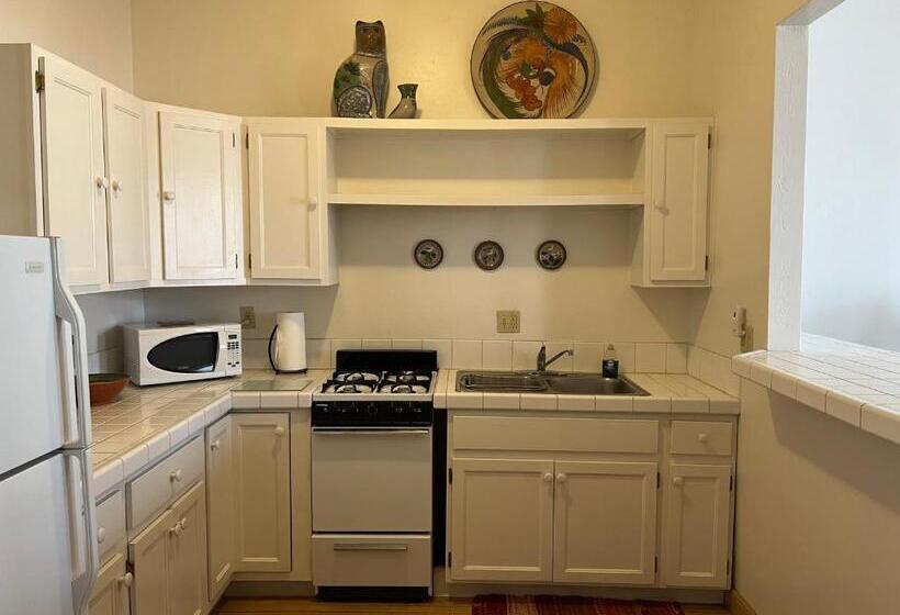 جناح, Canyon Rose Suites